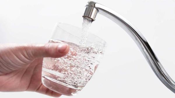 O lítio na água da torneira pode reduzir o risco de demência